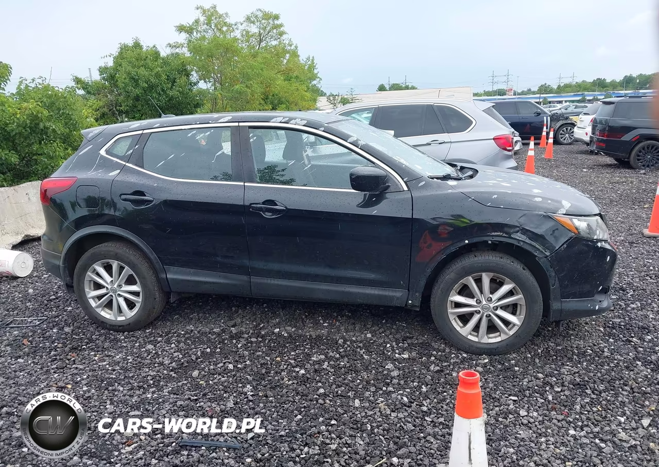 2017 Nissan Rogue Sport S VIN:JN1BJ1CR7HW121920 - 13