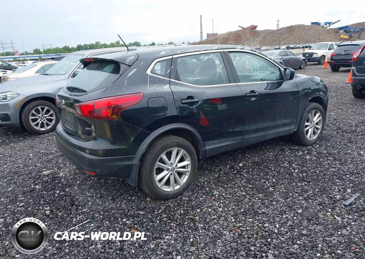 2017 Nissan Rogue Sport S VIN:JN1BJ1CR7HW121920 - 4