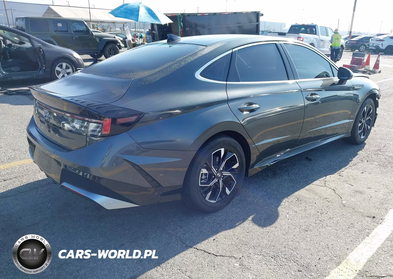 2025 Hyundai Sonata Sel VIN:KMHL64JA4SA517000 - 4