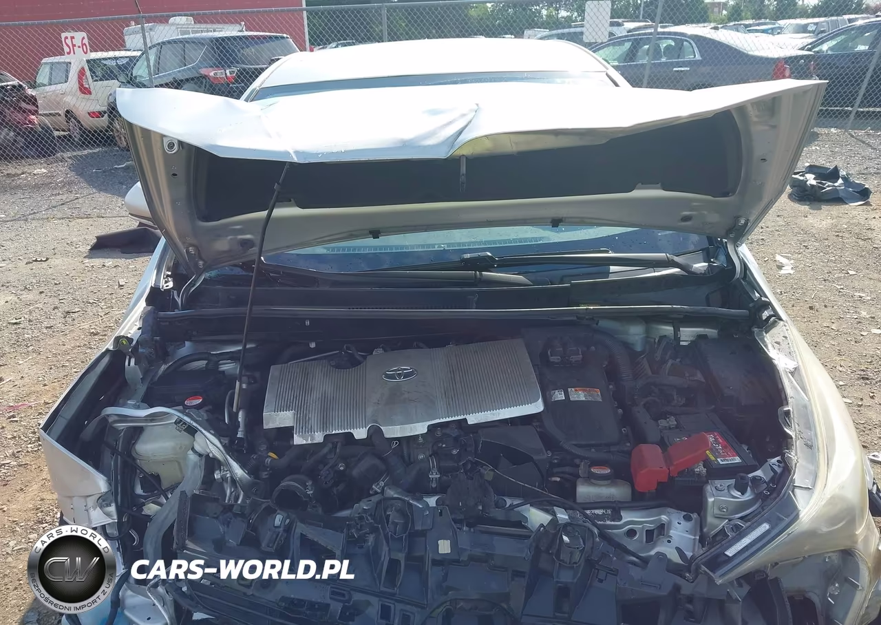 2016 Toyota Prius Four Touring VIN:JTDKARFU3G3005531 - 10