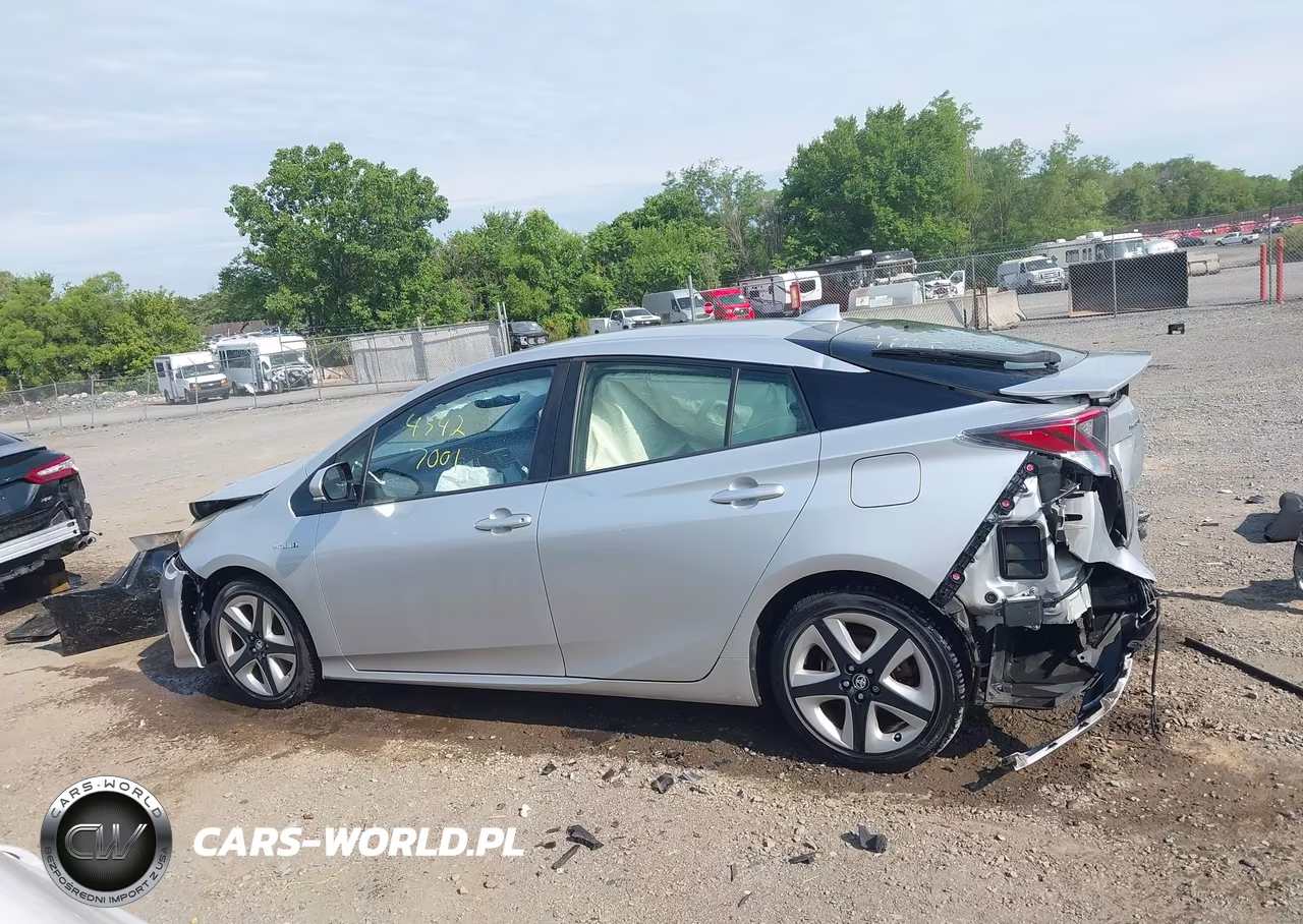 2016 Toyota Prius Four Touring VIN:JTDKARFU3G3005531 - 14