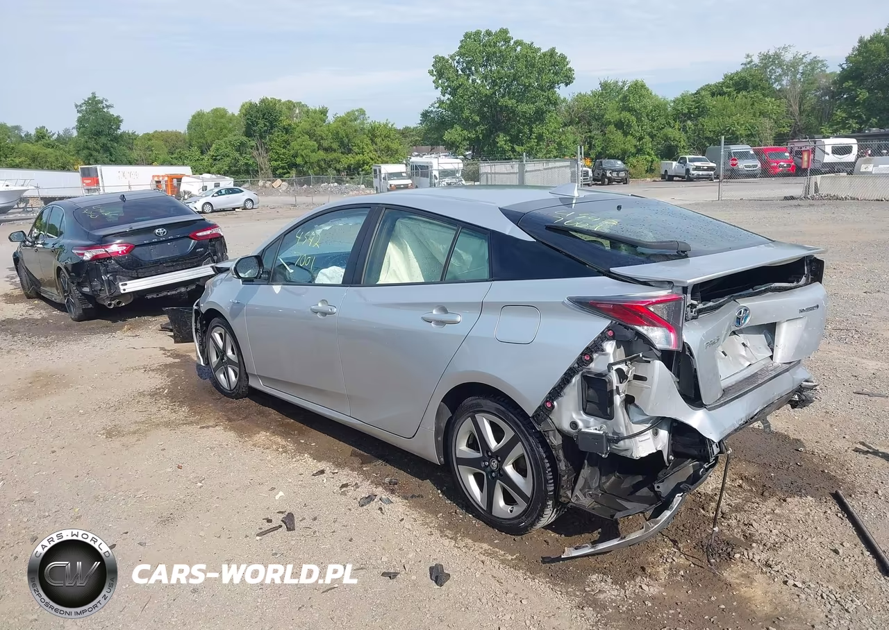 2016 Toyota Prius Four Touring VIN:JTDKARFU3G3005531 - 3