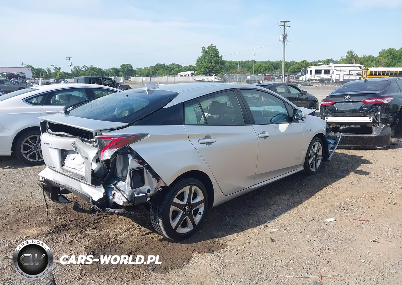 2016 Toyota Prius Four Touring VIN:JTDKARFU3G3005531 - 4