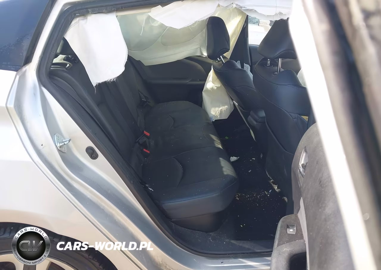 2016 Toyota Prius Four Touring VIN:JTDKARFU3G3005531 - 8