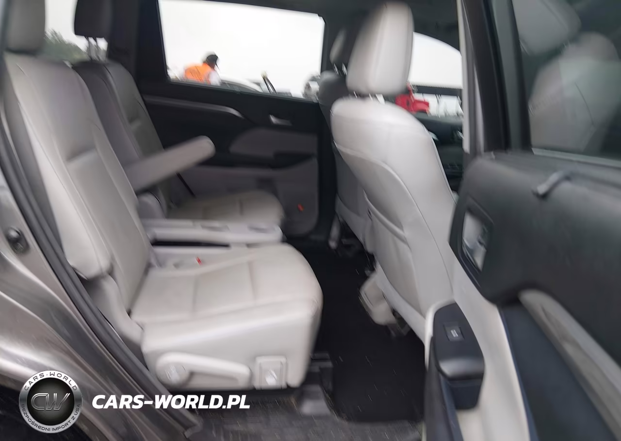 2017 Toyota Highlander Limited VIN:5TDYZRFH9HS193185 - 8