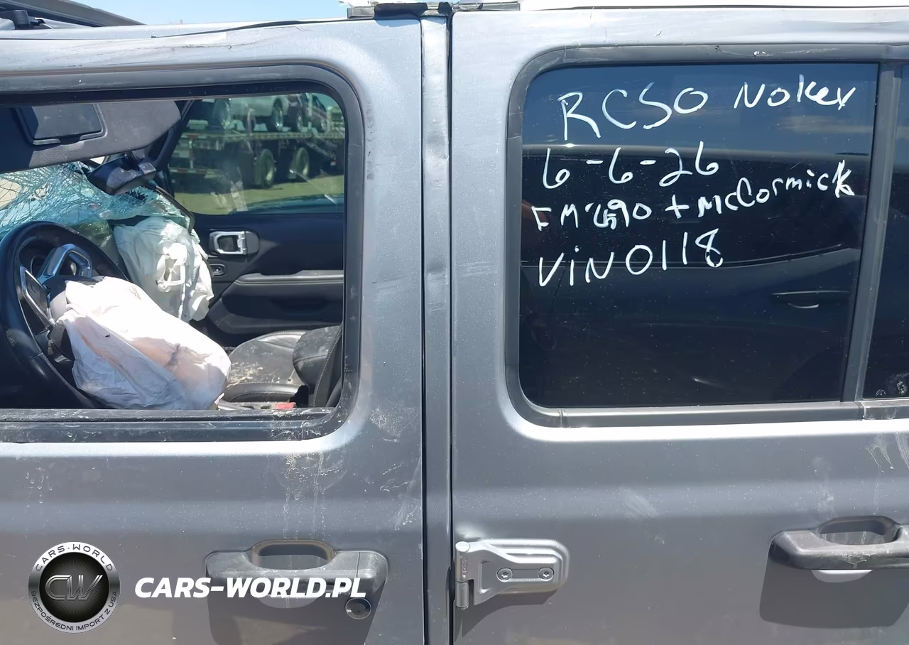 2019 Jeep Wrangler Unlimited Sahara 4X4 VIN:1C4HJXEN0KW690118 - 14