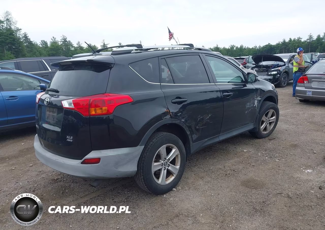 2015 Toyota Rav4 Xle VIN:2T3RFREV6FW237157 - 4