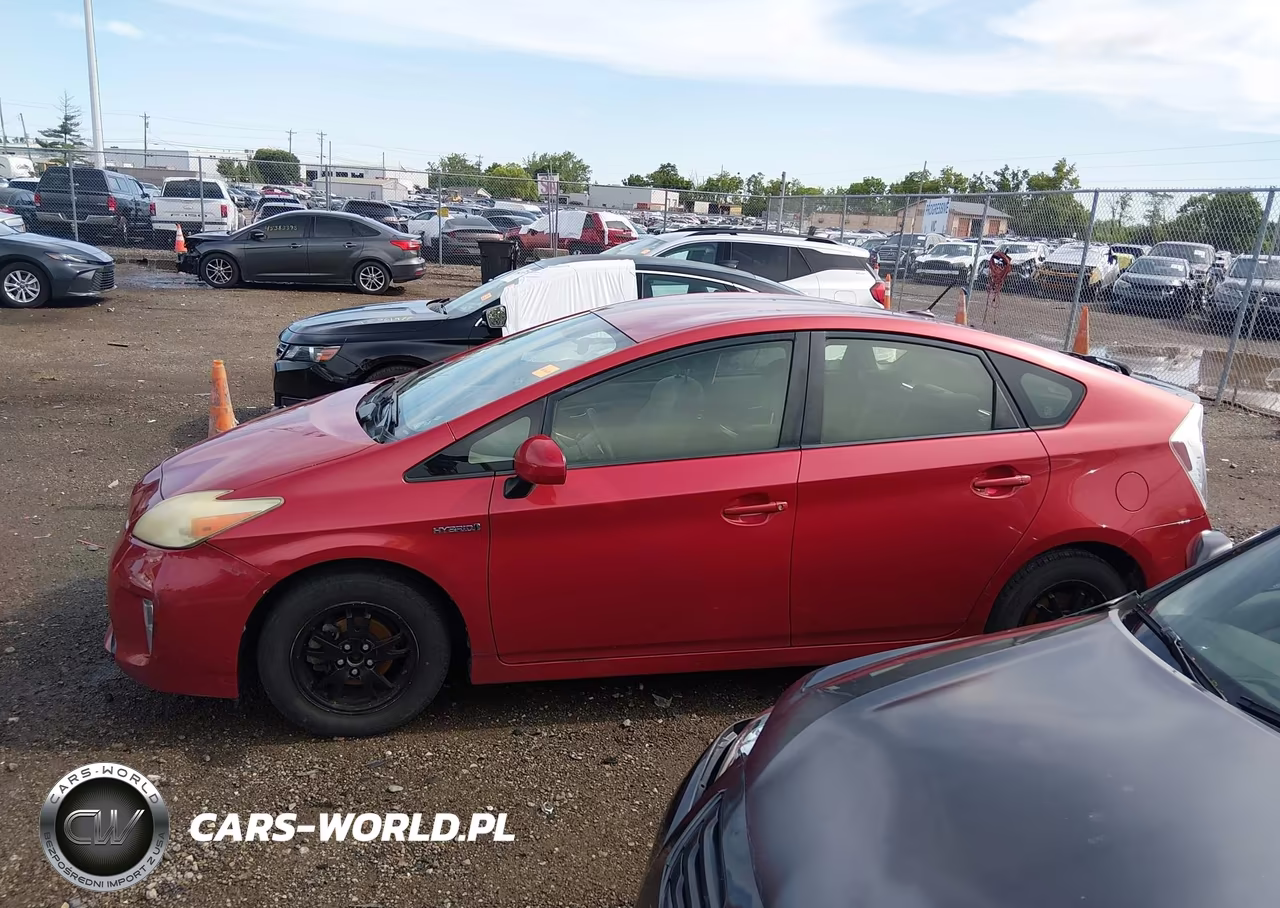 2013 Toyota Prius Three VIN:JTDKN3DU0D1732234 - 14