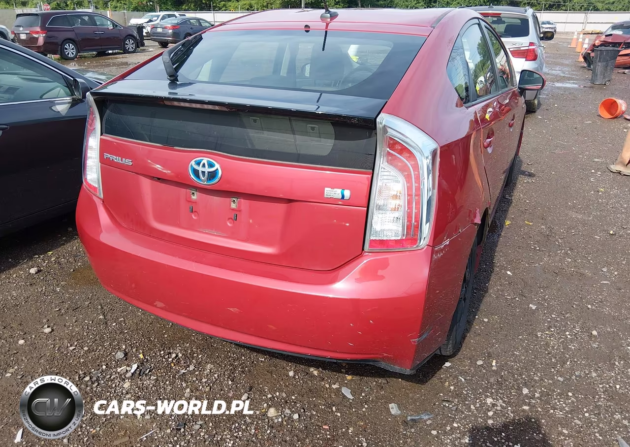 2013 Toyota Prius Three VIN:JTDKN3DU0D1732234 - 17
