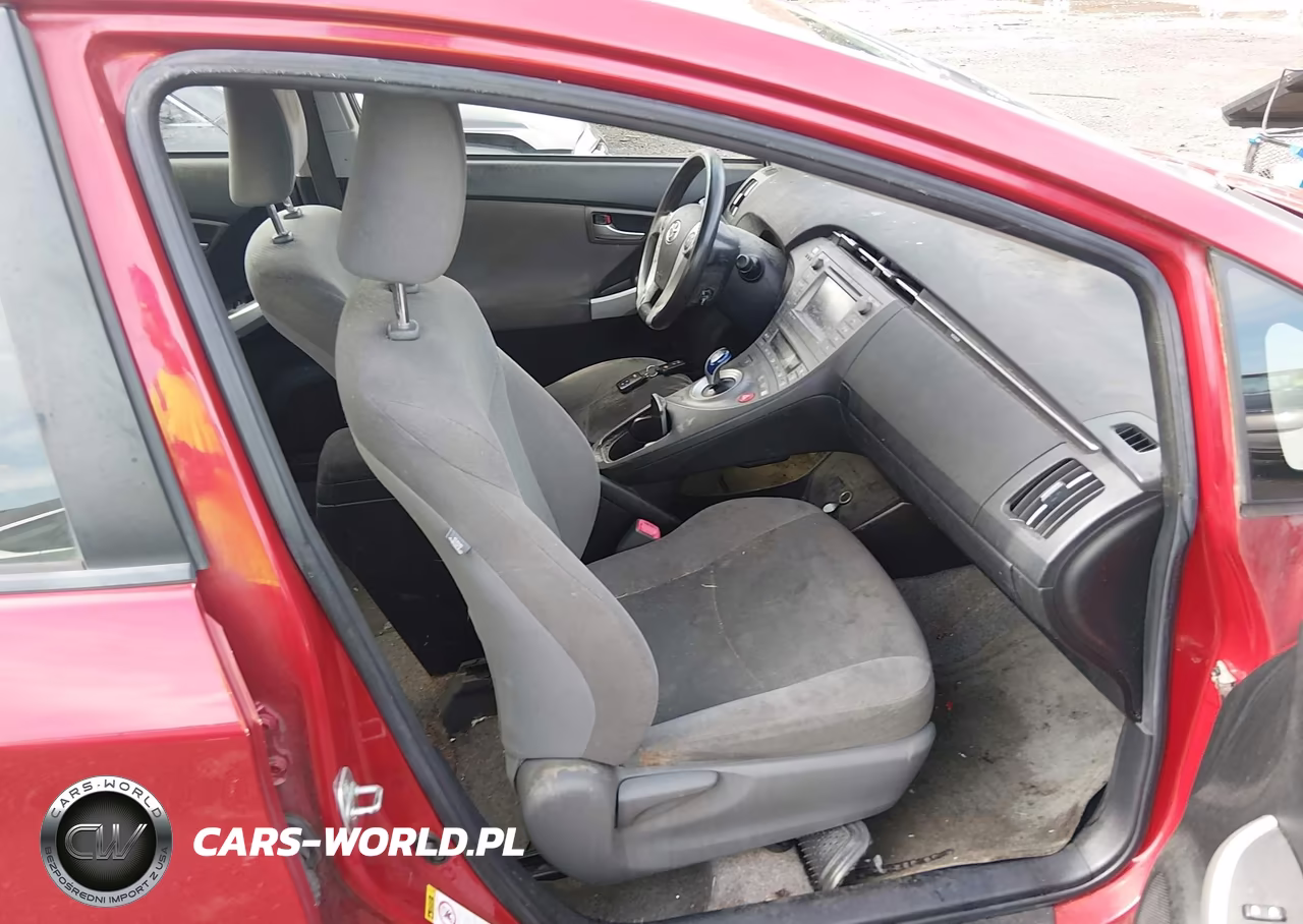 2013 Toyota Prius Three VIN:JTDKN3DU0D1732234 - 5