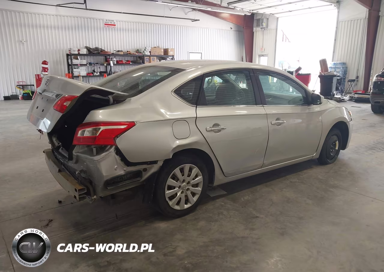 2018 Nissan Sentra S VIN:3N1AB7AP6JY283873 - 4