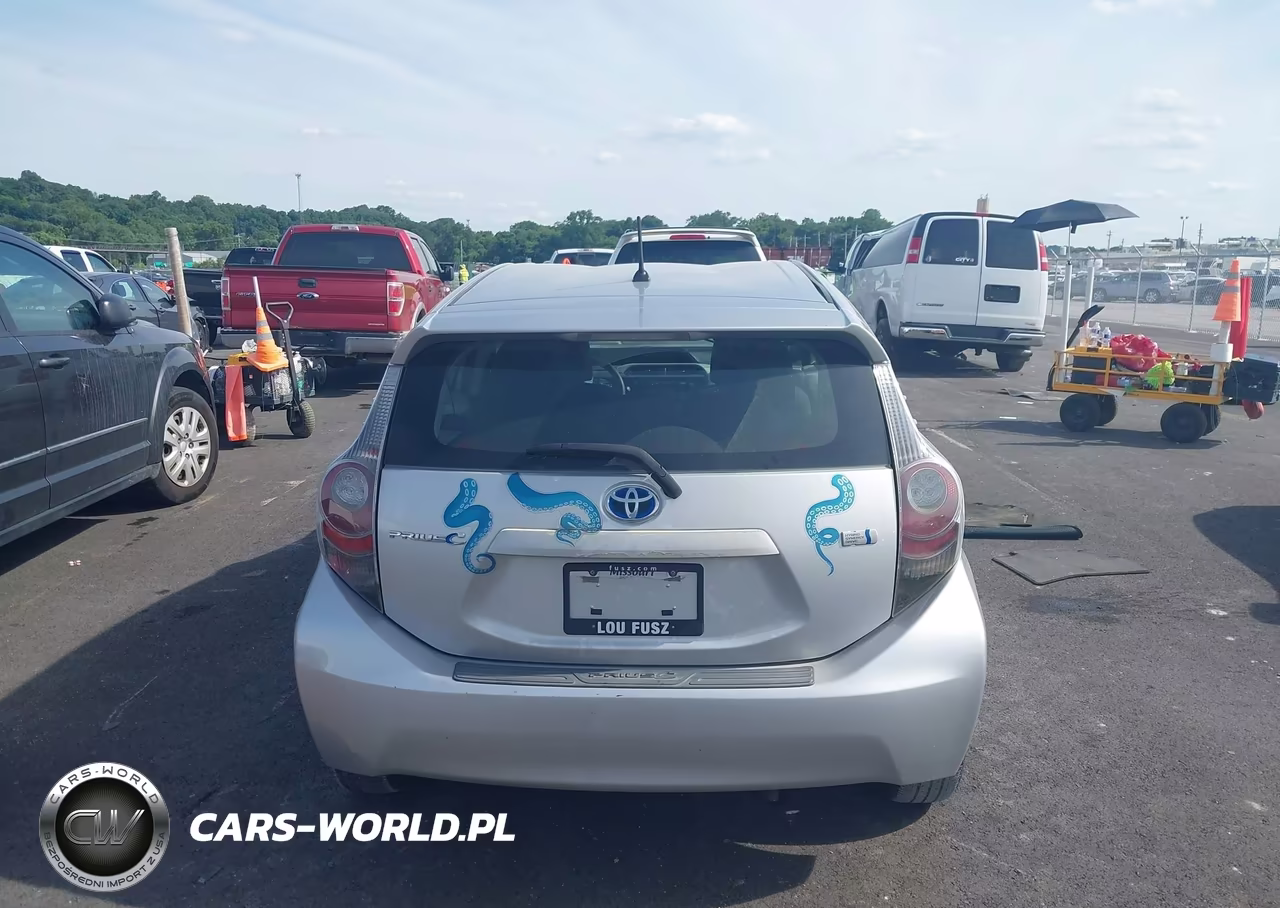 2012 Toyota Prius C Two VIN:JTDKDTB35C1527228 - 16