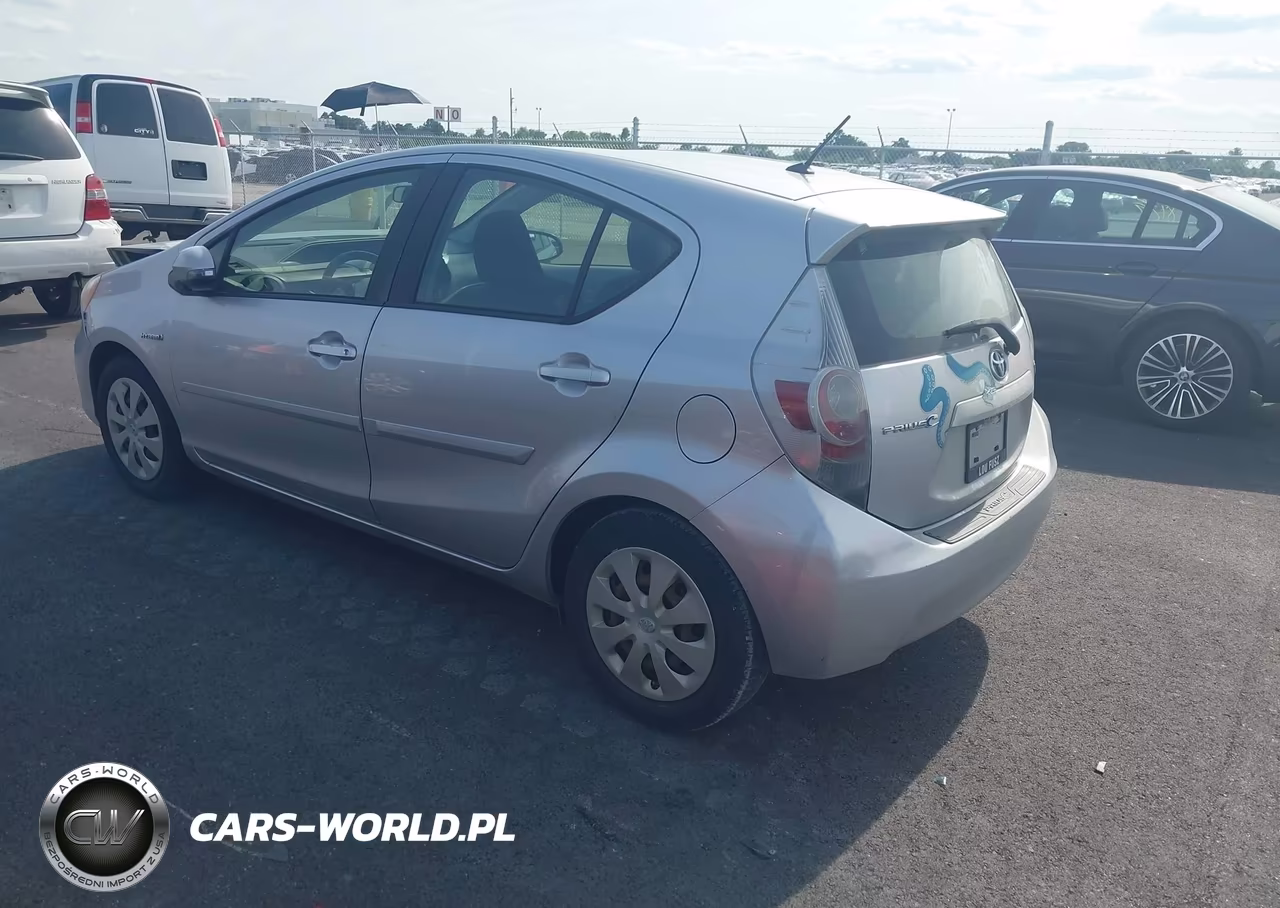 2012 Toyota Prius C Two VIN:JTDKDTB35C1527228 - 3