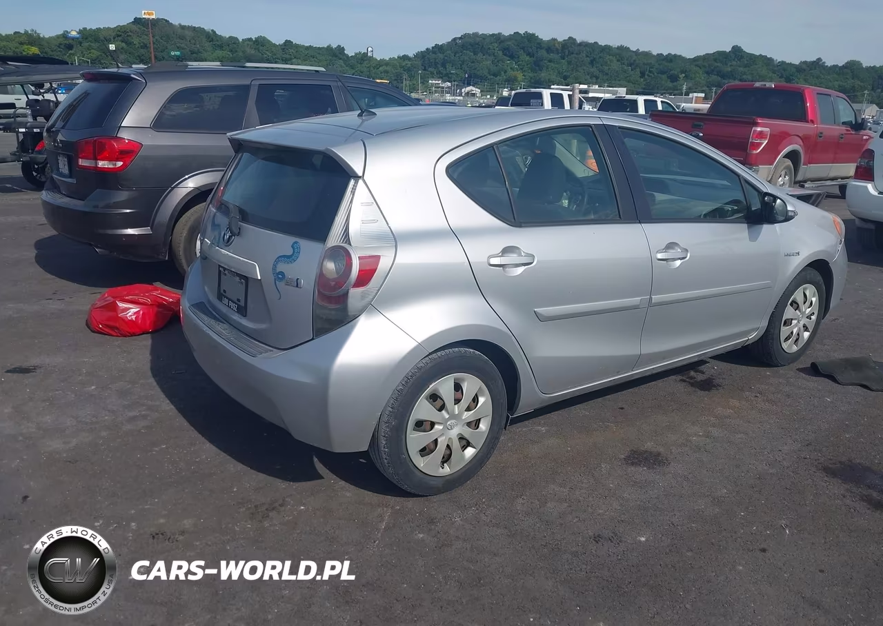 2012 Toyota Prius C Two VIN:JTDKDTB35C1527228 - 4