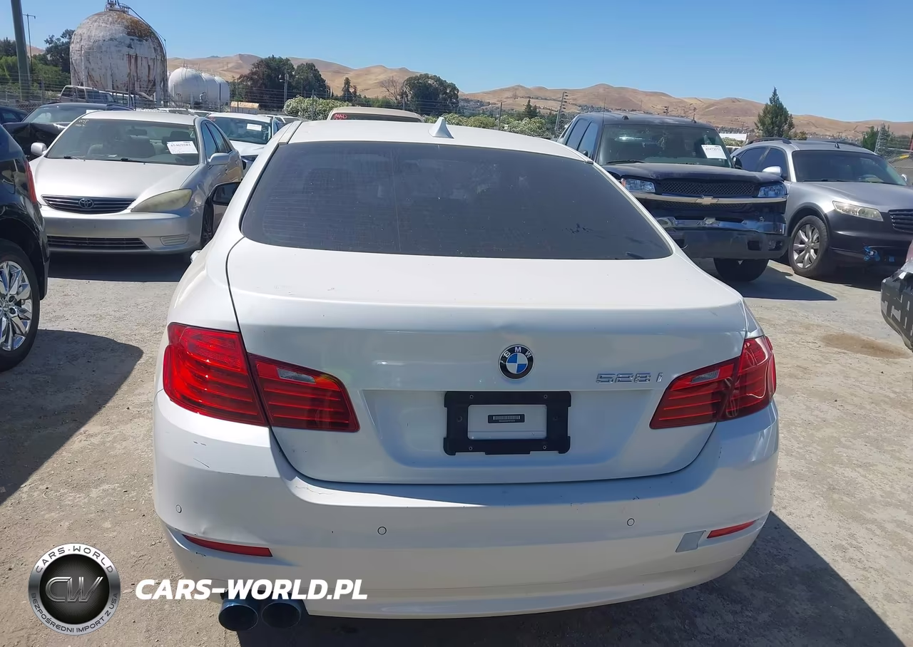 2015 BMW 528 I VIN:WBA5A5C5XFD516419 - 16