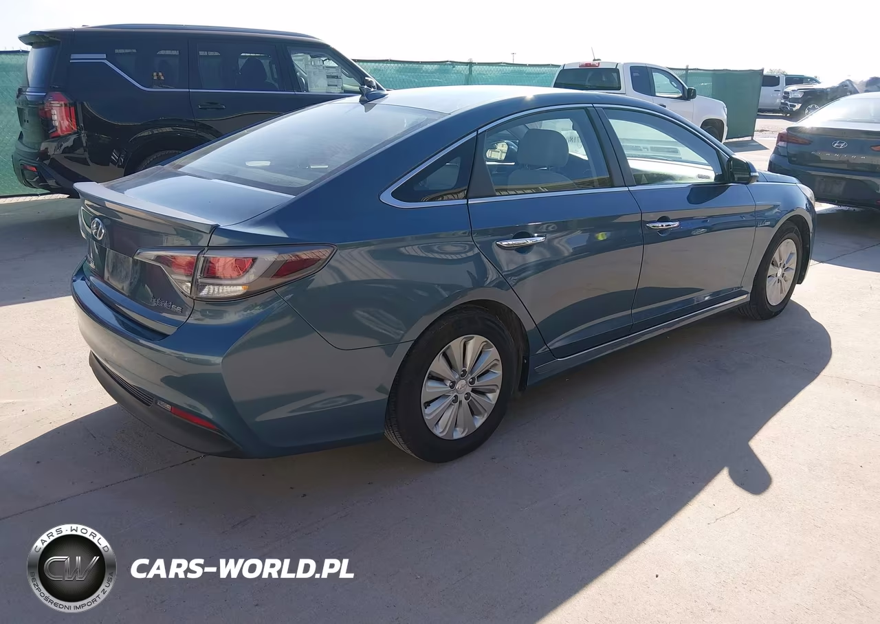 2016 Hyundai Sonata Hybrid Se VIN:KMHE24L12GA031519 - 4
