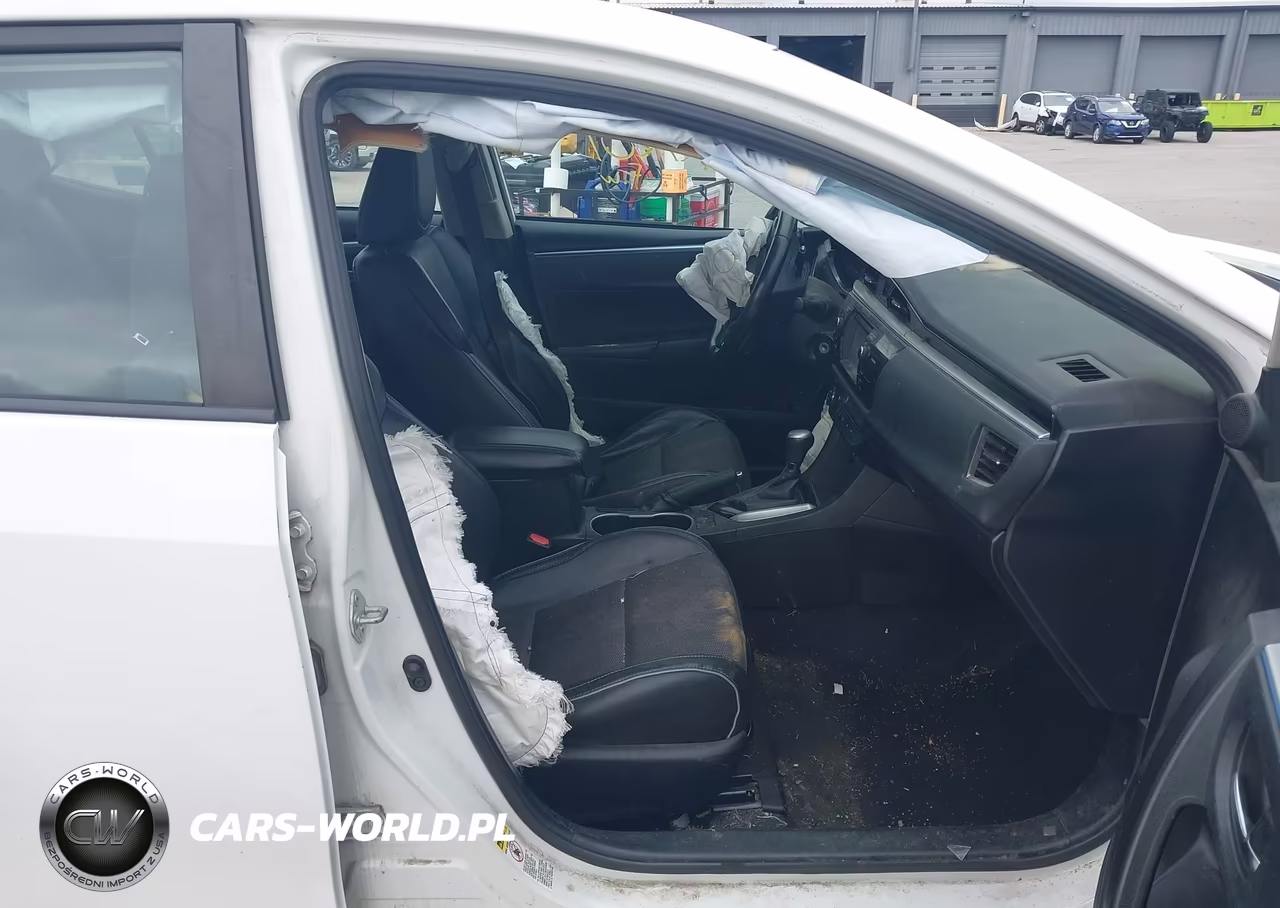 2015 Toyota Corolla S Plus VIN:5YFBURHE2FP230316 - 5