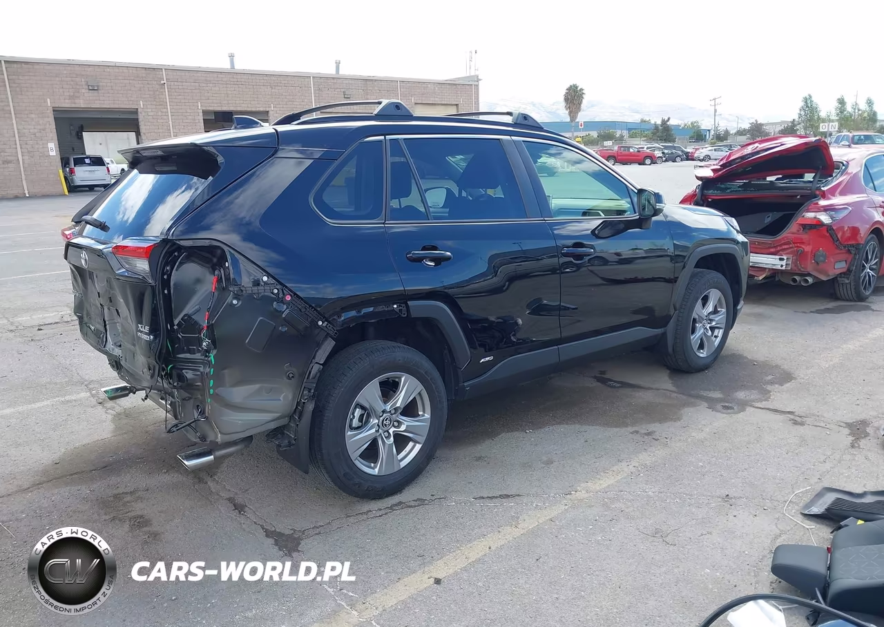 2024 Toyota Rav4 Hybrid Xle VIN:JTMRWRFV1RD254996 - 4