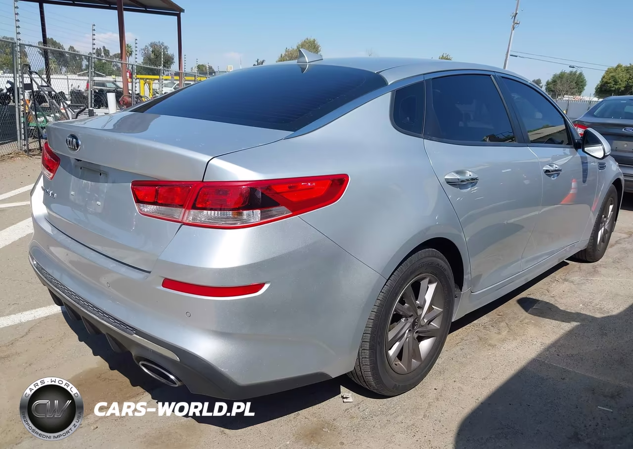 2020 Kia Optima Lx VIN:5XXGT4L35LG422058 - 4