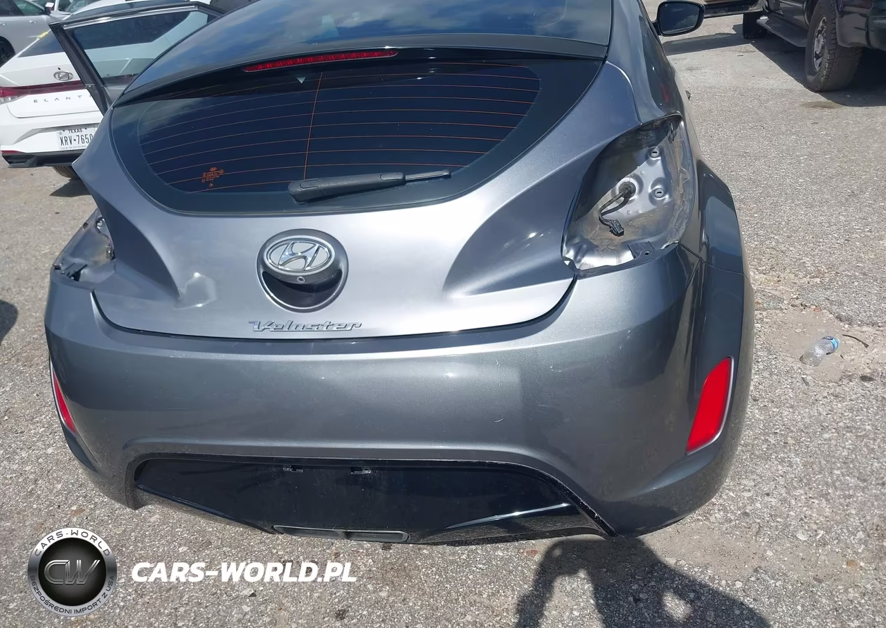 2017 Hyundai Veloster Value Edition VIN:KMHTC6AD8HU324287 - 12
