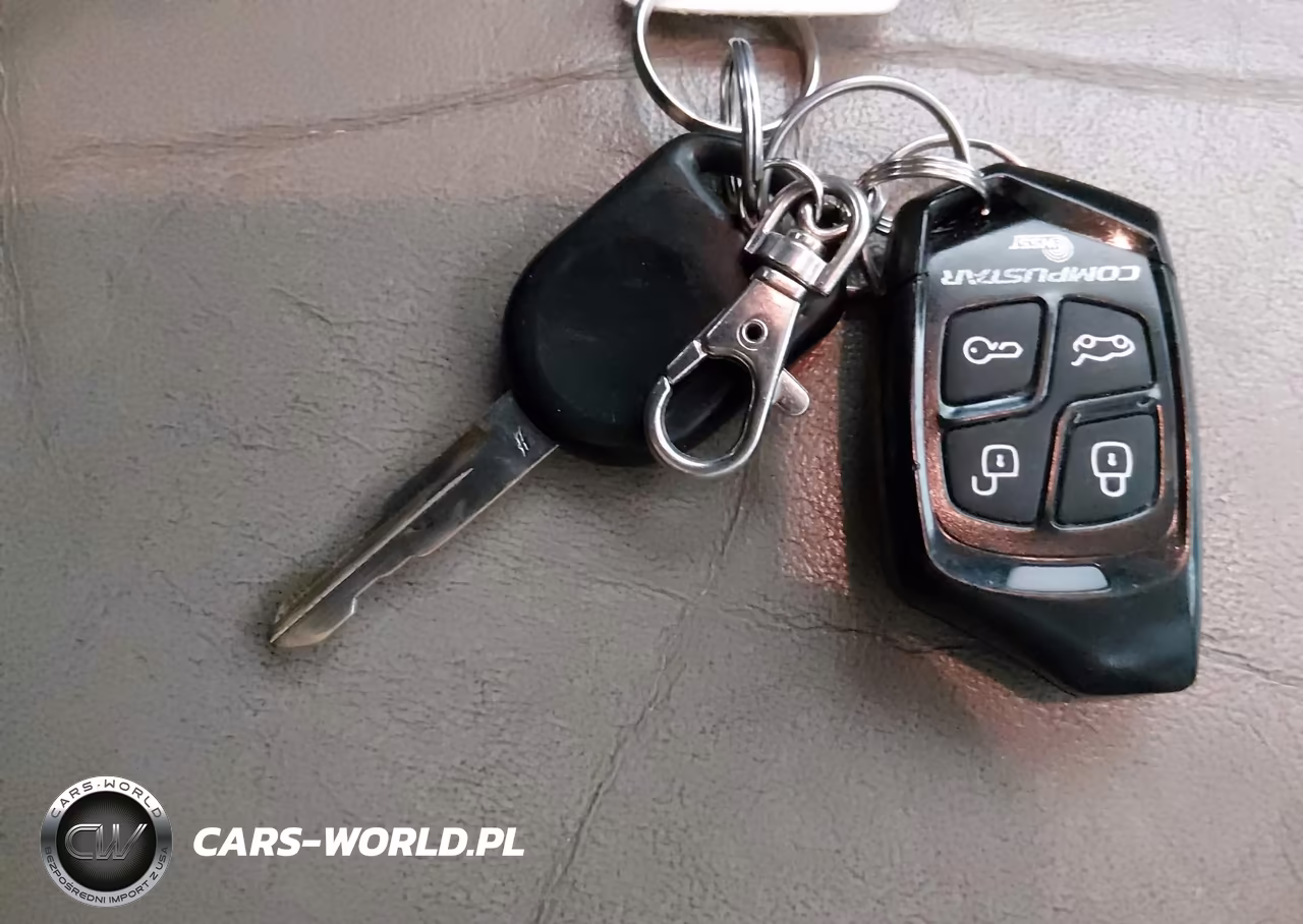 2010 Ford Focus Sel VIN:1FAHP3HN1AW237553 - 11