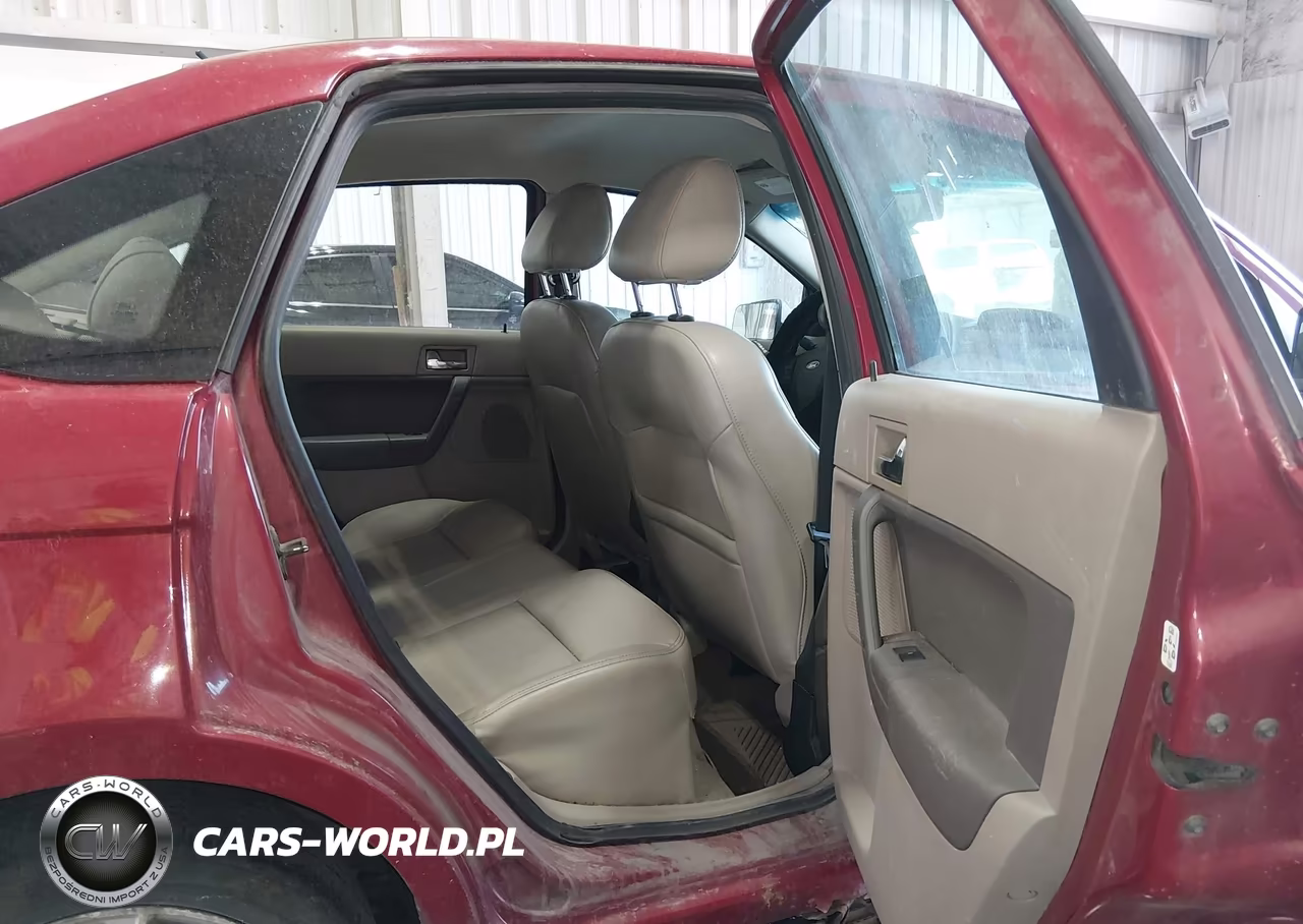 2010 Ford Focus Sel VIN:1FAHP3HN1AW237553 - 8