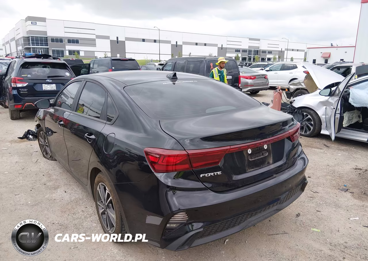 2024 Kia Forte Lxs VIN:3KPF24AD3RE827640 - 3