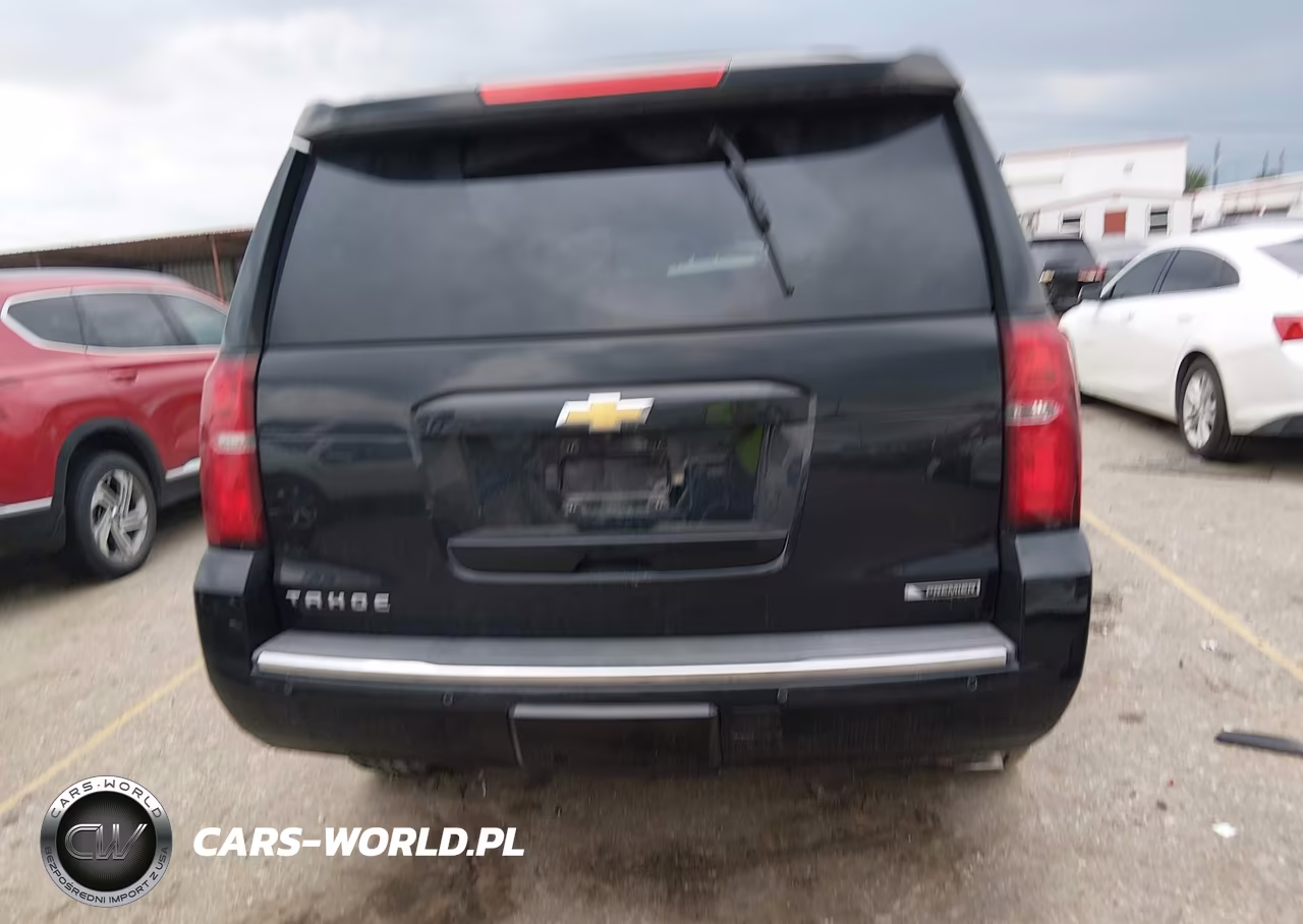 2018 Chevrolet Tahoe Premier VIN:1GNSKCKC3JR290475 - 17