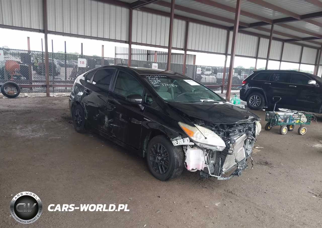 2014 Toyota Prius Three – zdjęcie 1 z 15