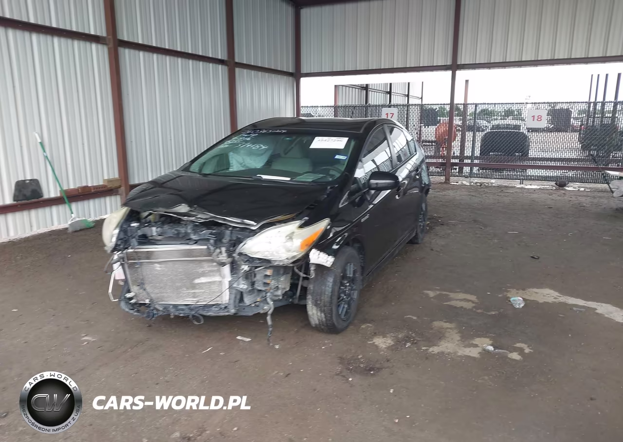 2014 Toyota Prius Three VIN:JTDKN3DU7E0374184 - 2