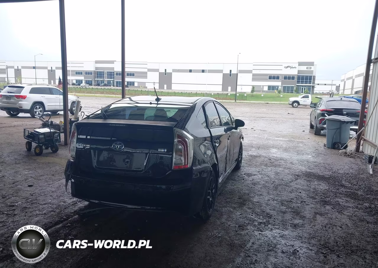 2014 Toyota Prius Three VIN:JTDKN3DU7E0374184 - 4