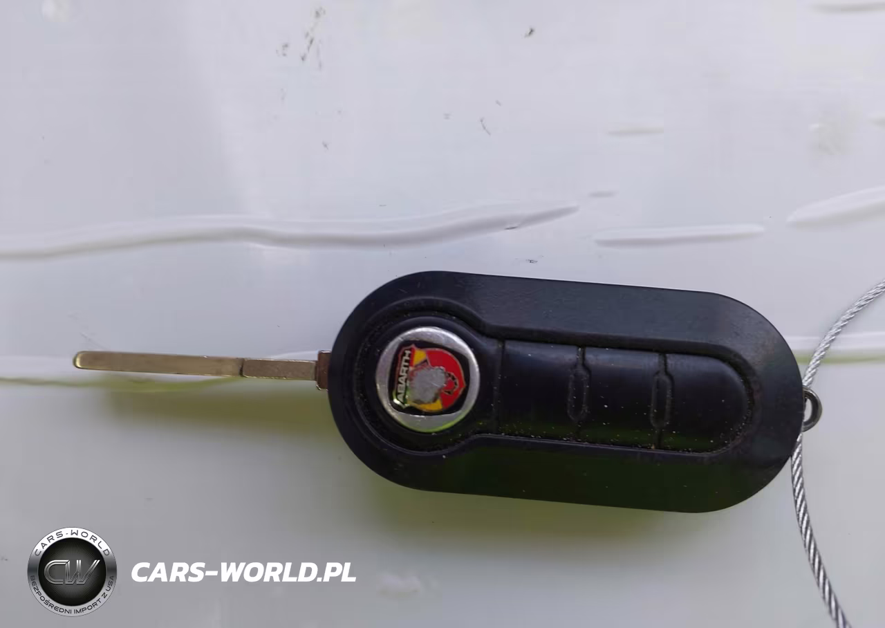 2013 Fiat 500C Abarth VIN:3C3CFFJH6DT741950 - 11