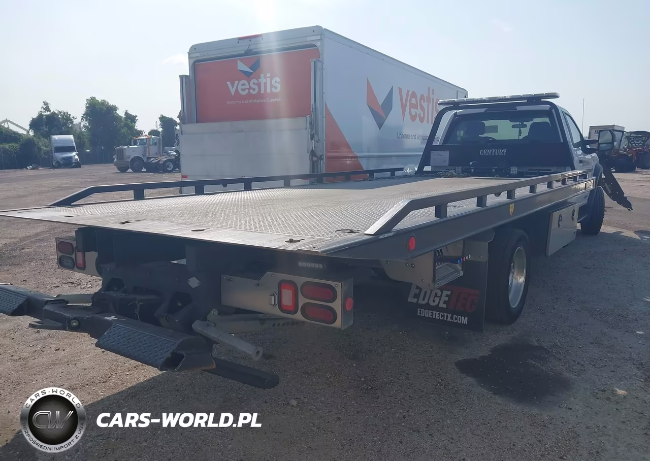 2023 Ford F-550 Chassis Xl-Xlt VIN:1FDUF5GT0PDA03752 - 4