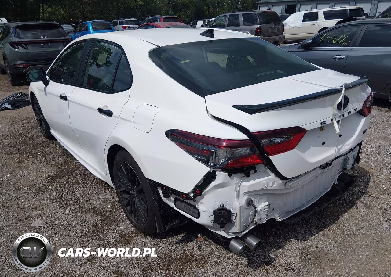 2022 Toyota Camry Nightshade Edition Hybrid VIN:4T1T31AK8NU035097 - 3