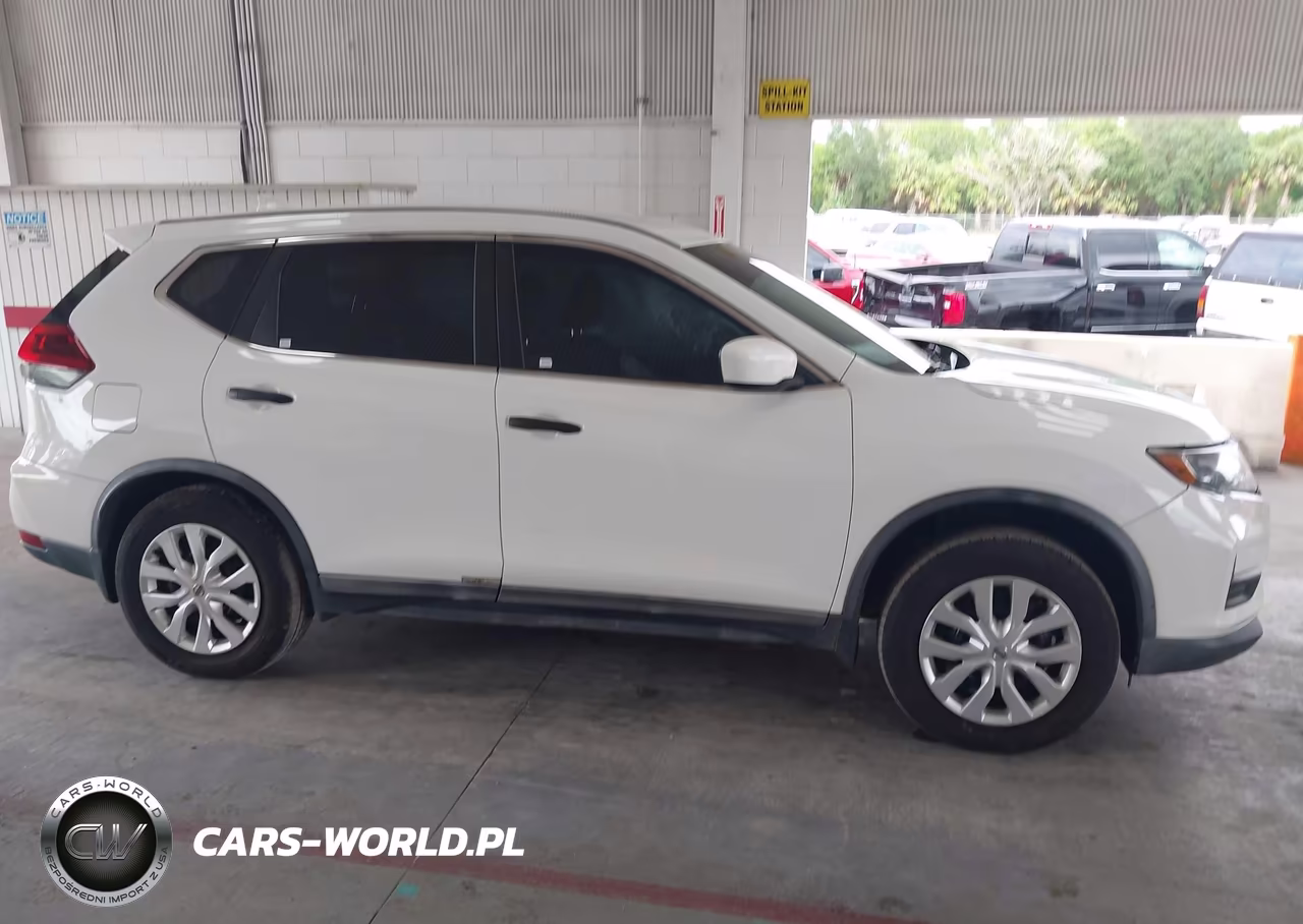 2018 Nissan Rogue S VIN:KNMAT2MV3JP584352 - 13