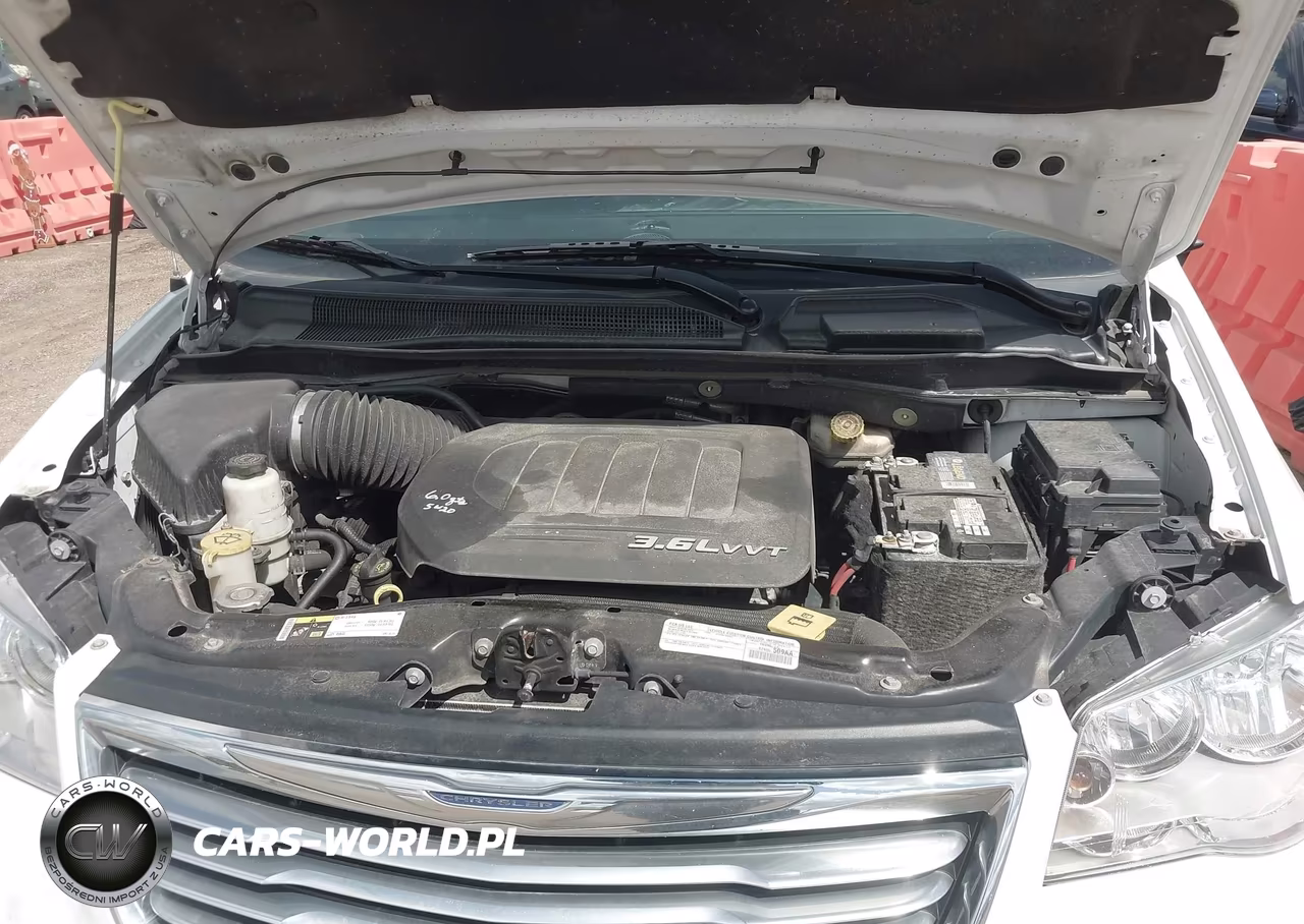 2016 Chrysler Town & Country Touring VIN:2C4RC1BG3GR280723 - 10