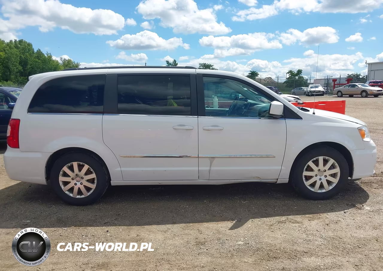 2016 Chrysler Town & Country Touring VIN:2C4RC1BG3GR280723 - 13