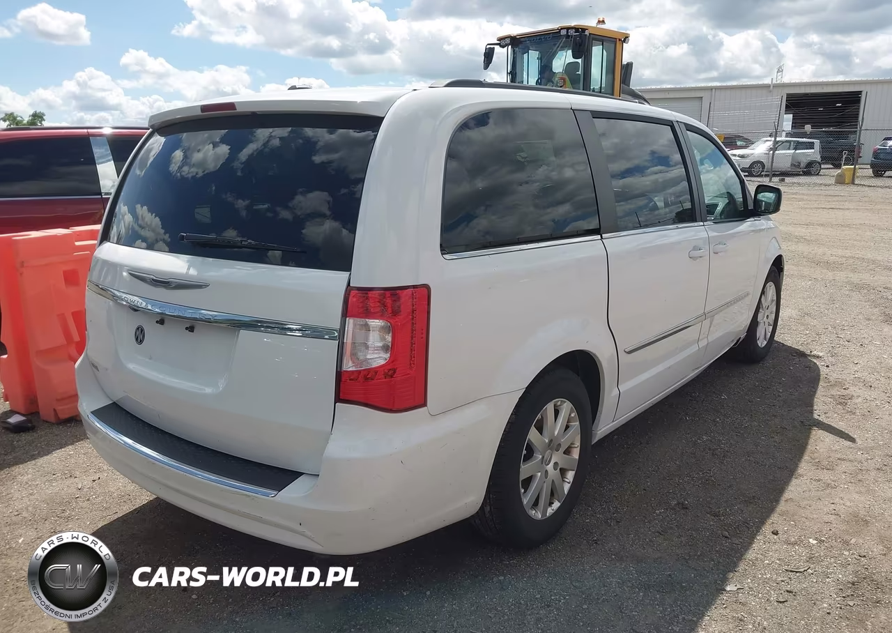 2016 Chrysler Town & Country Touring VIN:2C4RC1BG3GR280723 - 4