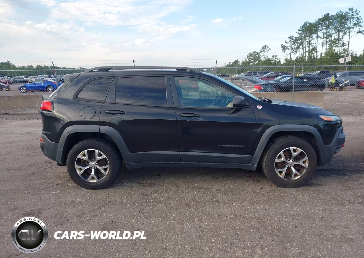 2015 Jeep Cherokee Trailhawk VIN:1C4PJMBB4FW718271 - 13