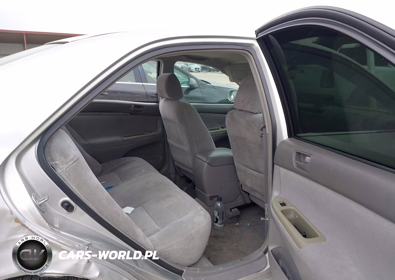 2003 Toyota Camry Le VIN:4T1BE32K03U770427 - 8