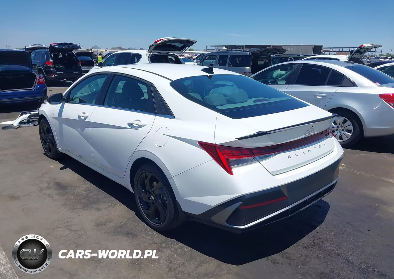 2026 Hyundai Elantra Sel Sport Premium VIN:KMHLS4DGXTU169344 - 3