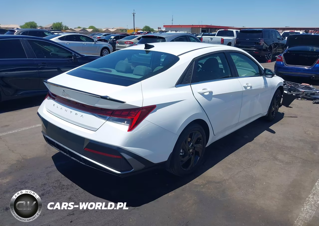 2026 Hyundai Elantra Sel Sport Premium VIN:KMHLS4DGXTU169344 - 4