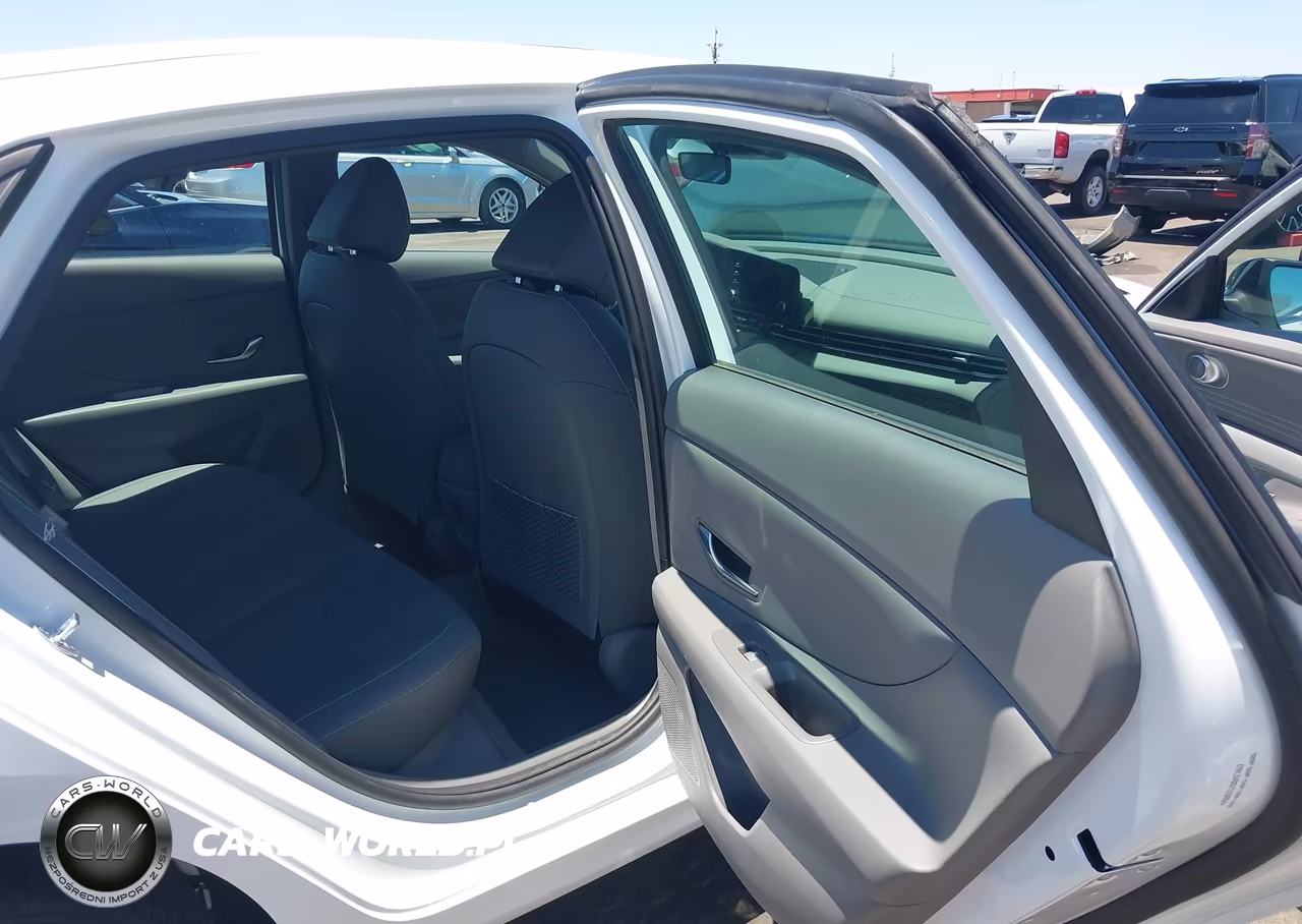 2026 Hyundai Elantra Sel Sport Premium VIN:KMHLS4DGXTU169344 - 8