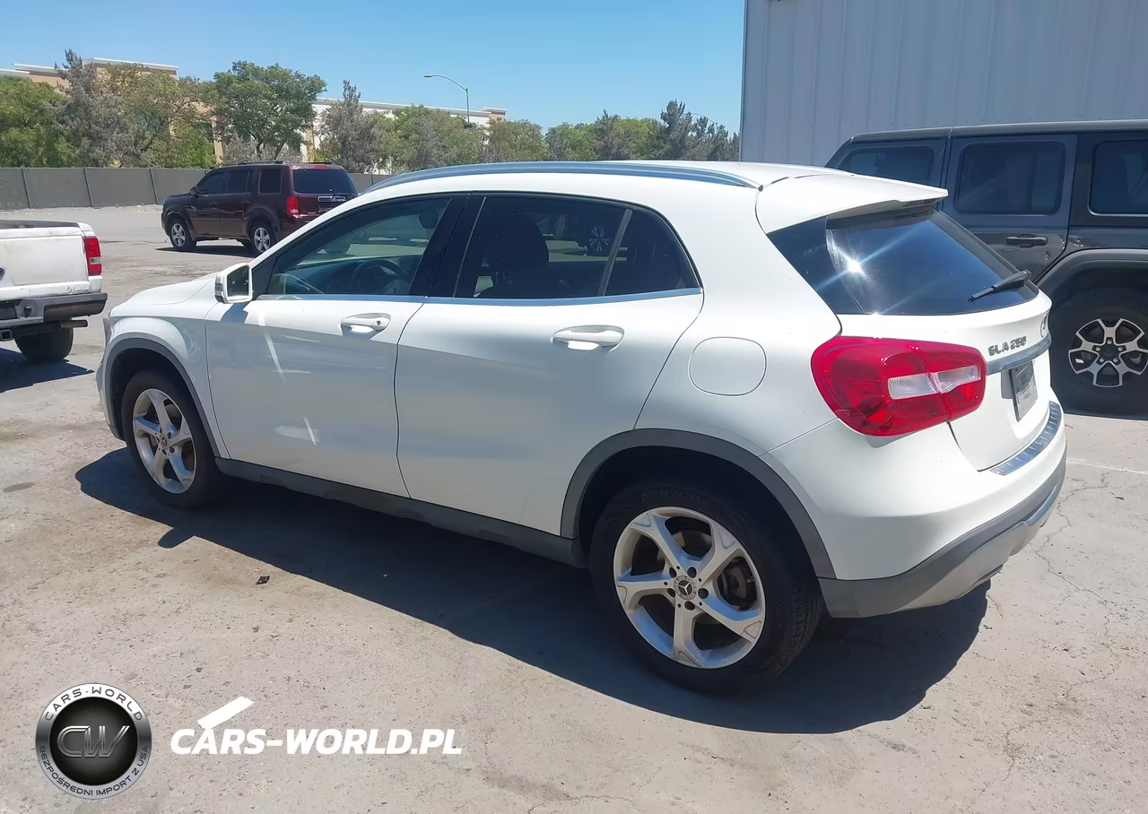 2018 Mercedes-Benz Gla 250 VIN:WDCTG4EB4JJ443252 - 3
