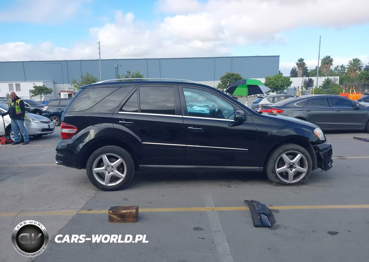 2011 Mercedes-Benz Ml 550 4Matic VIN:4JGBB7CB2BA745852 - 14