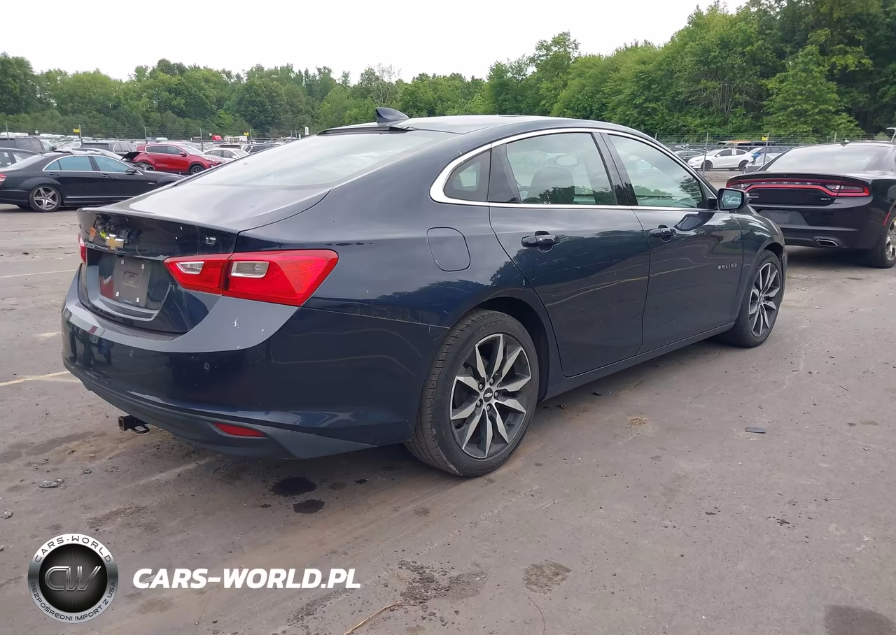 2018 Chevrolet Malibu Lt VIN:1G1ZD5ST7JF163784 - 4
