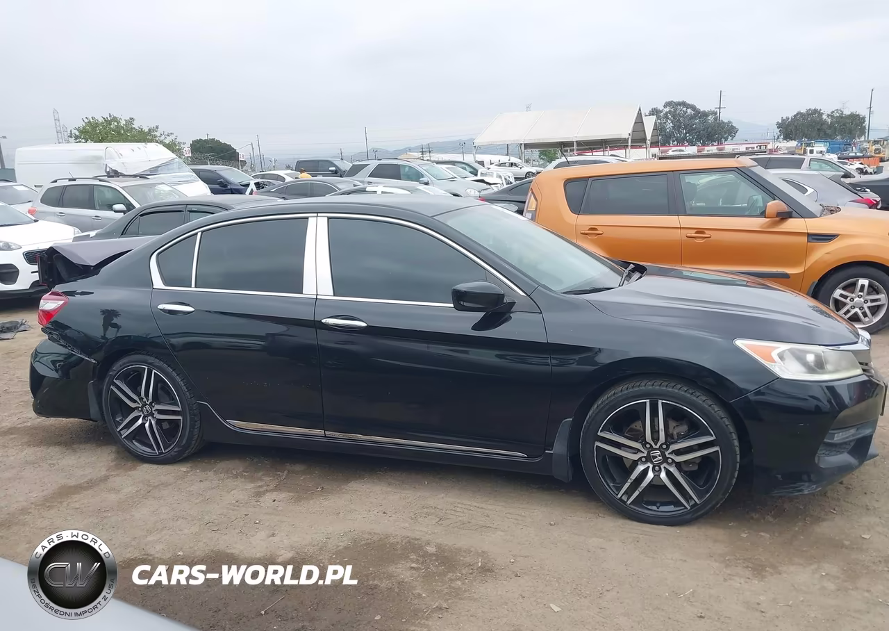 2017 Honda Accord Sport VIN:1HGCR2F56HA147092 - 13