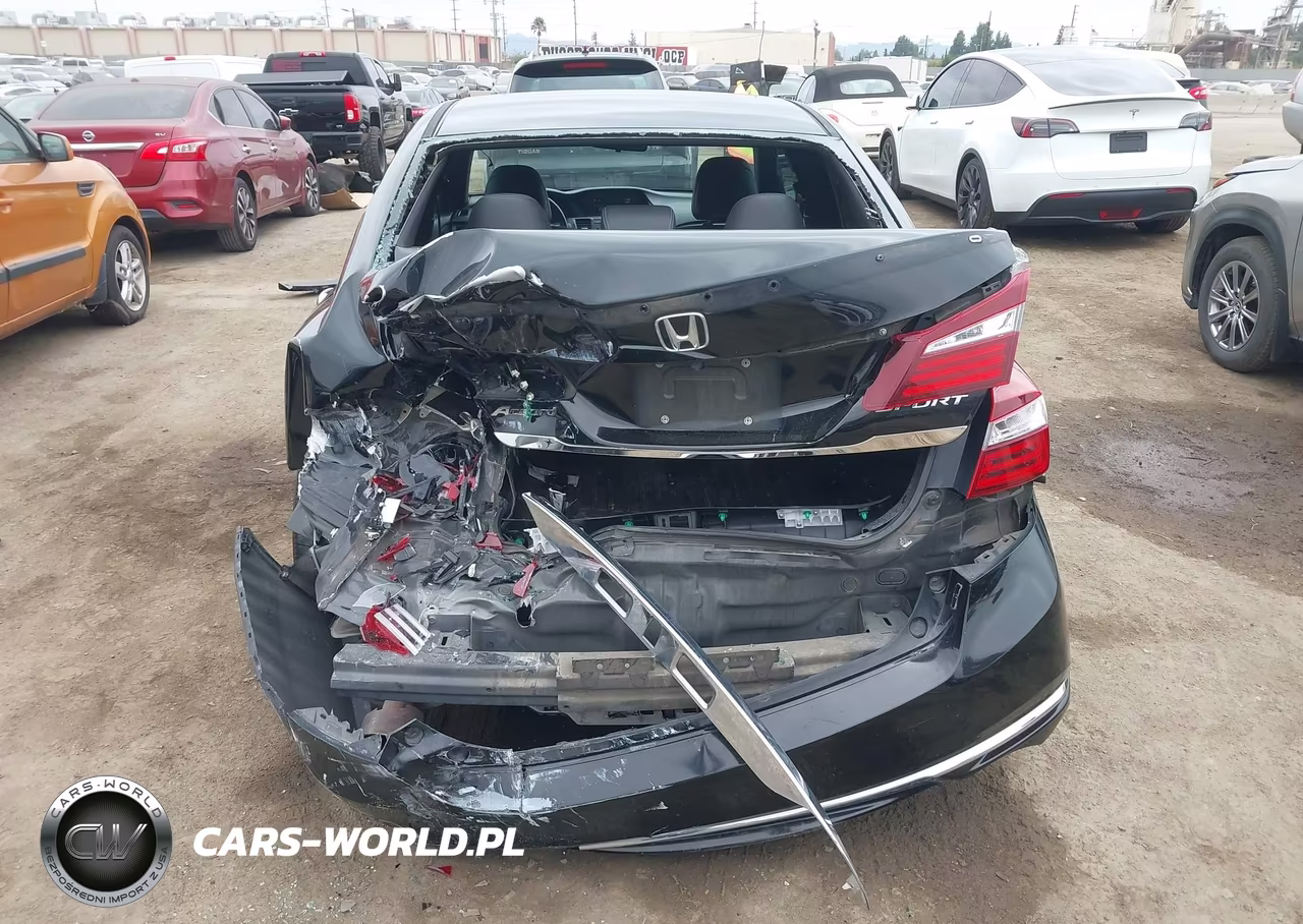 2017 Honda Accord Sport VIN:1HGCR2F56HA147092 - 16