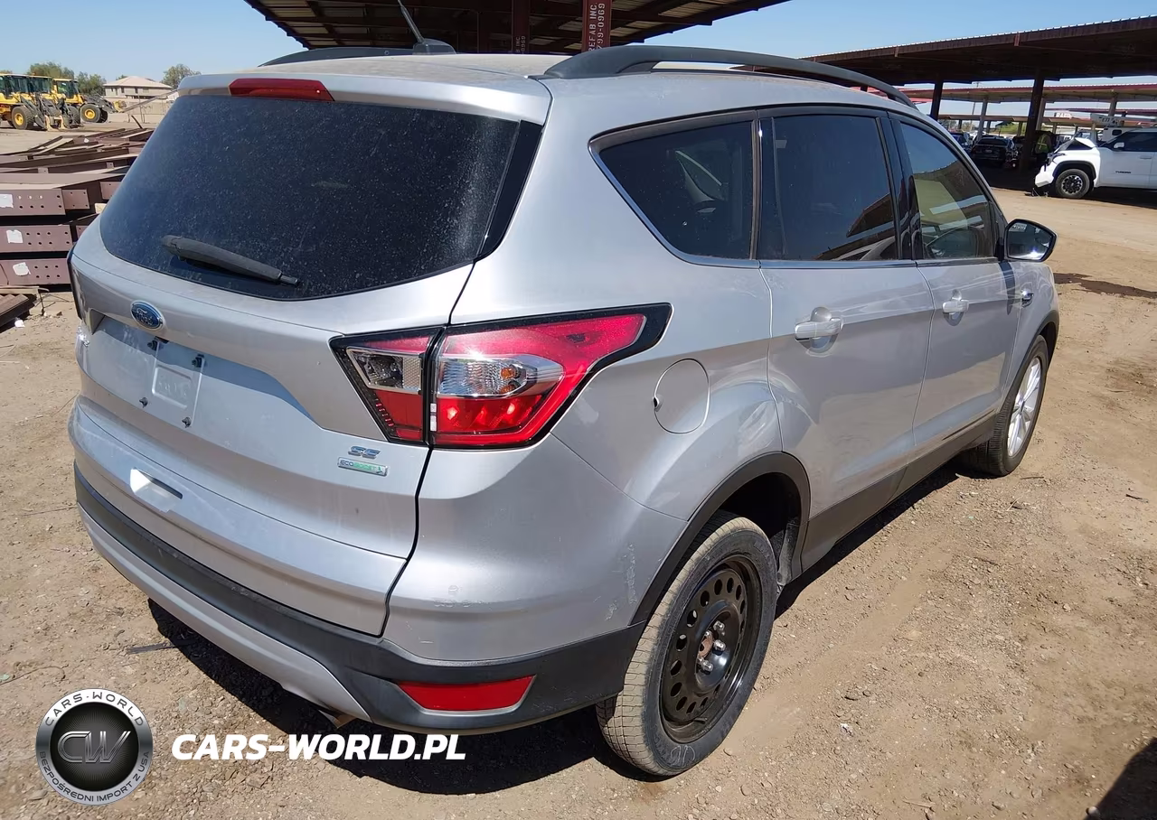 2018 Ford Escape Se VIN:1FMCU0GD3JUB75441 - 4