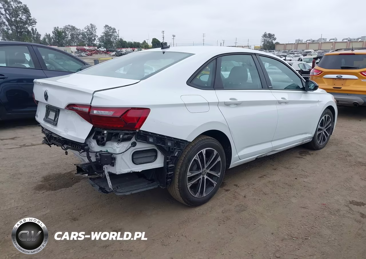 2024 Volkswagen Jetta 1.5T Sport VIN:3VWBM7BU3RM085378 - 4